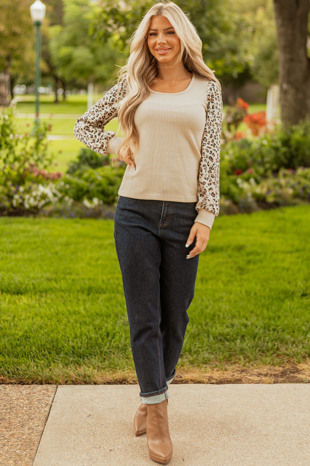 Quezia Ribbed Knit U Top
