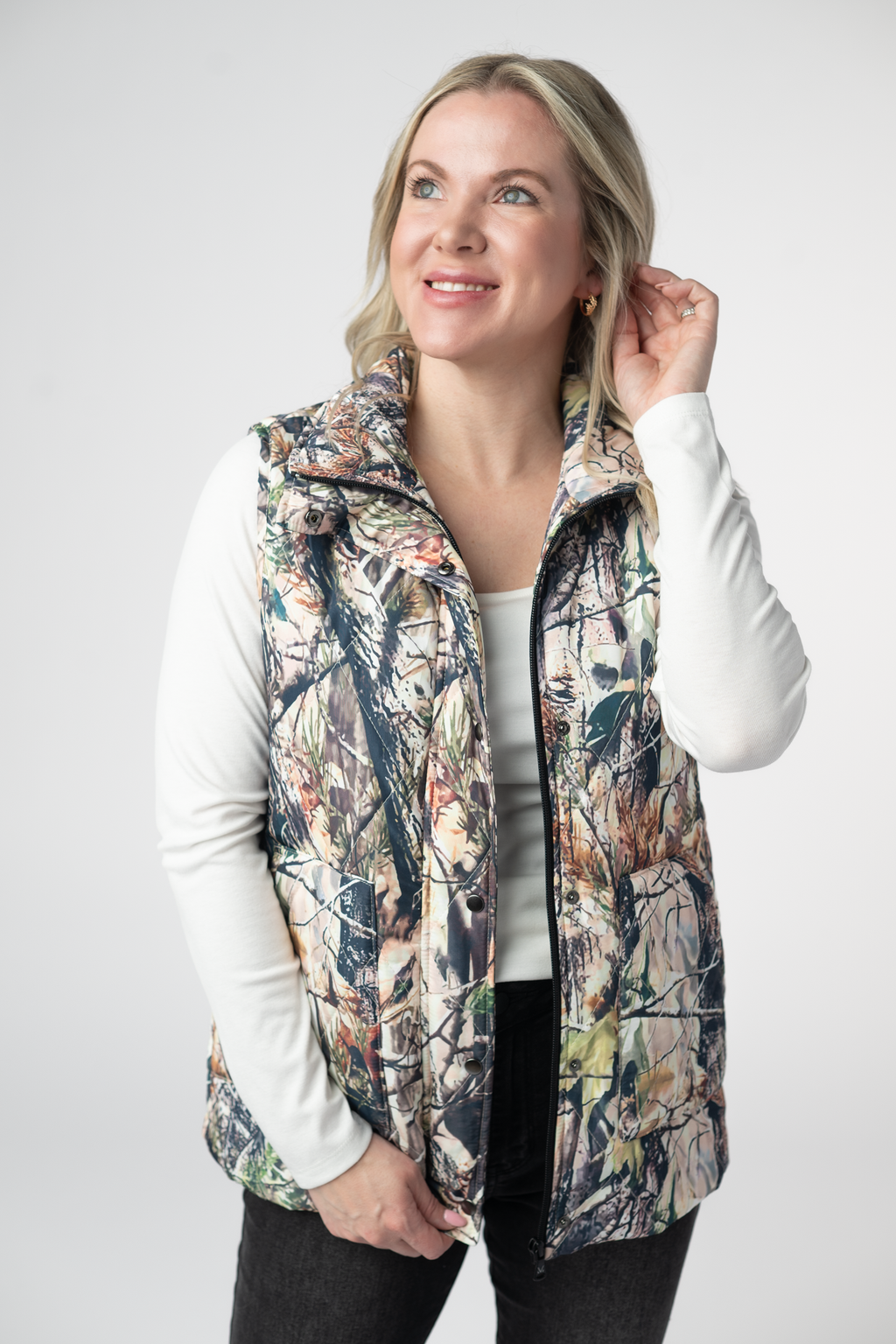 IN STOCK Remy Zip Up Vest - Dark Camo
