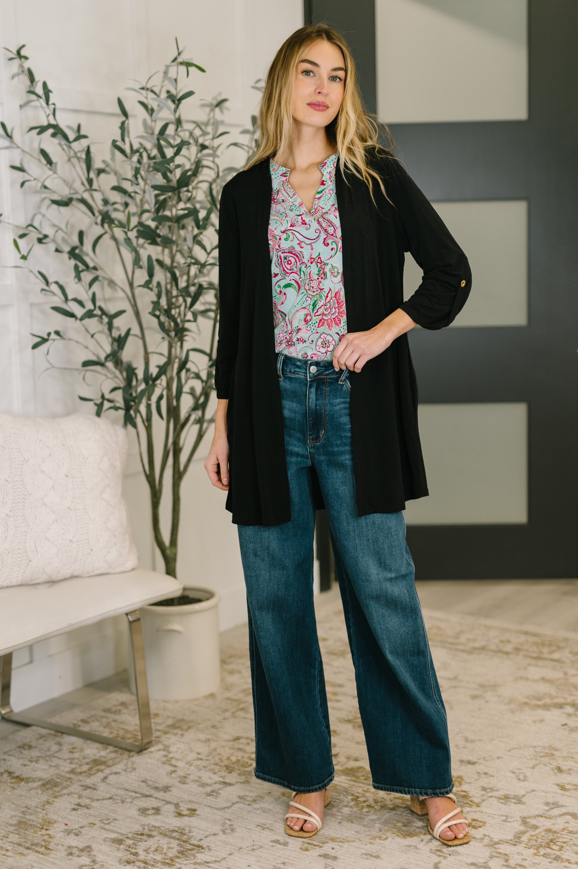 Lizzy Cardigan in Black