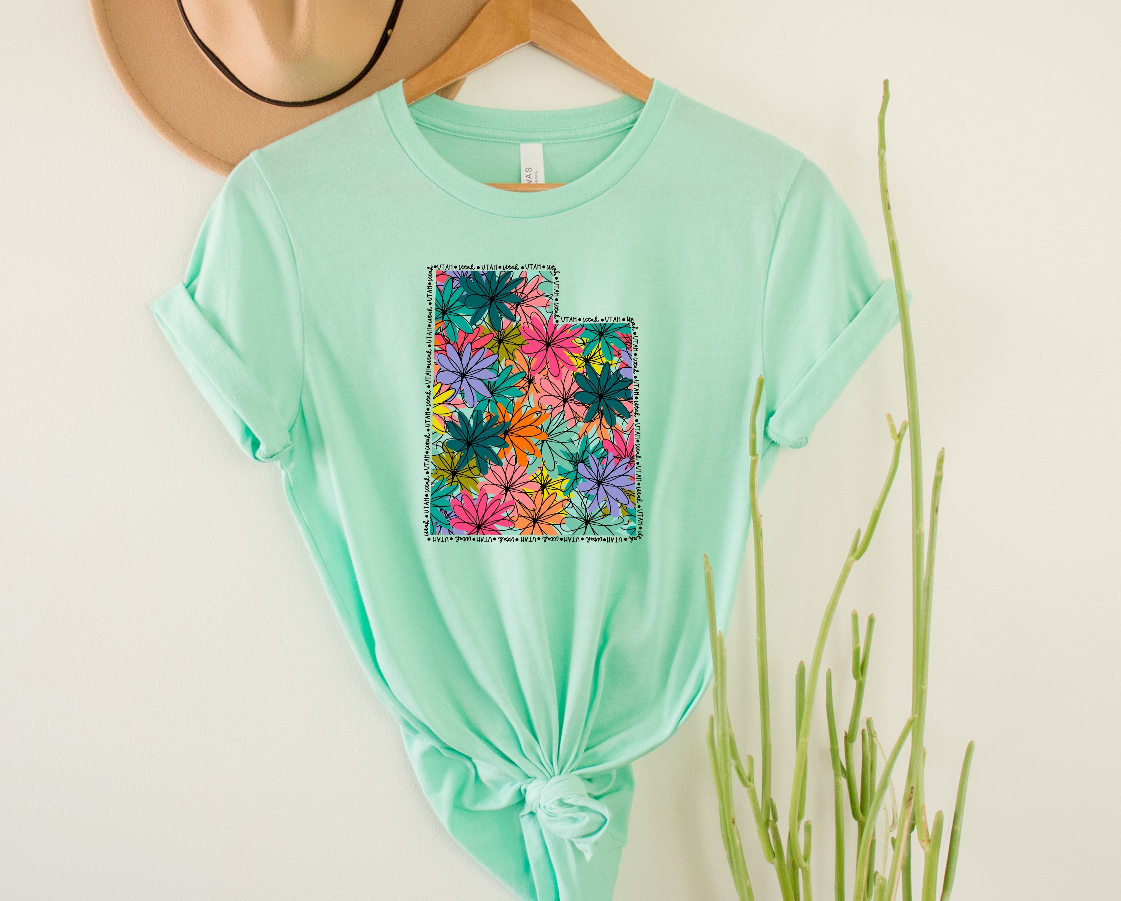 Wholesale Utah Floral Graphic Tee - Kelly Green